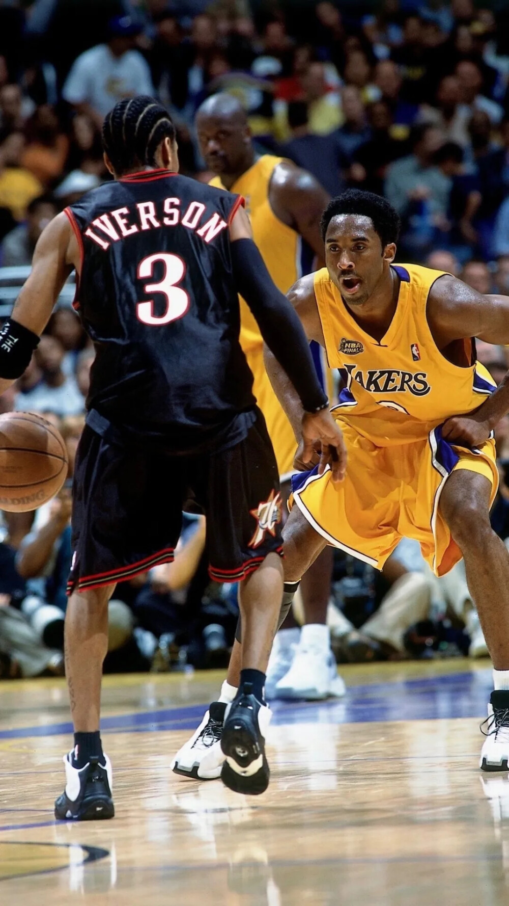 足球巴萨传奇出山担任俱乐部高层（巴萨名宿回归出任俱乐部高层）