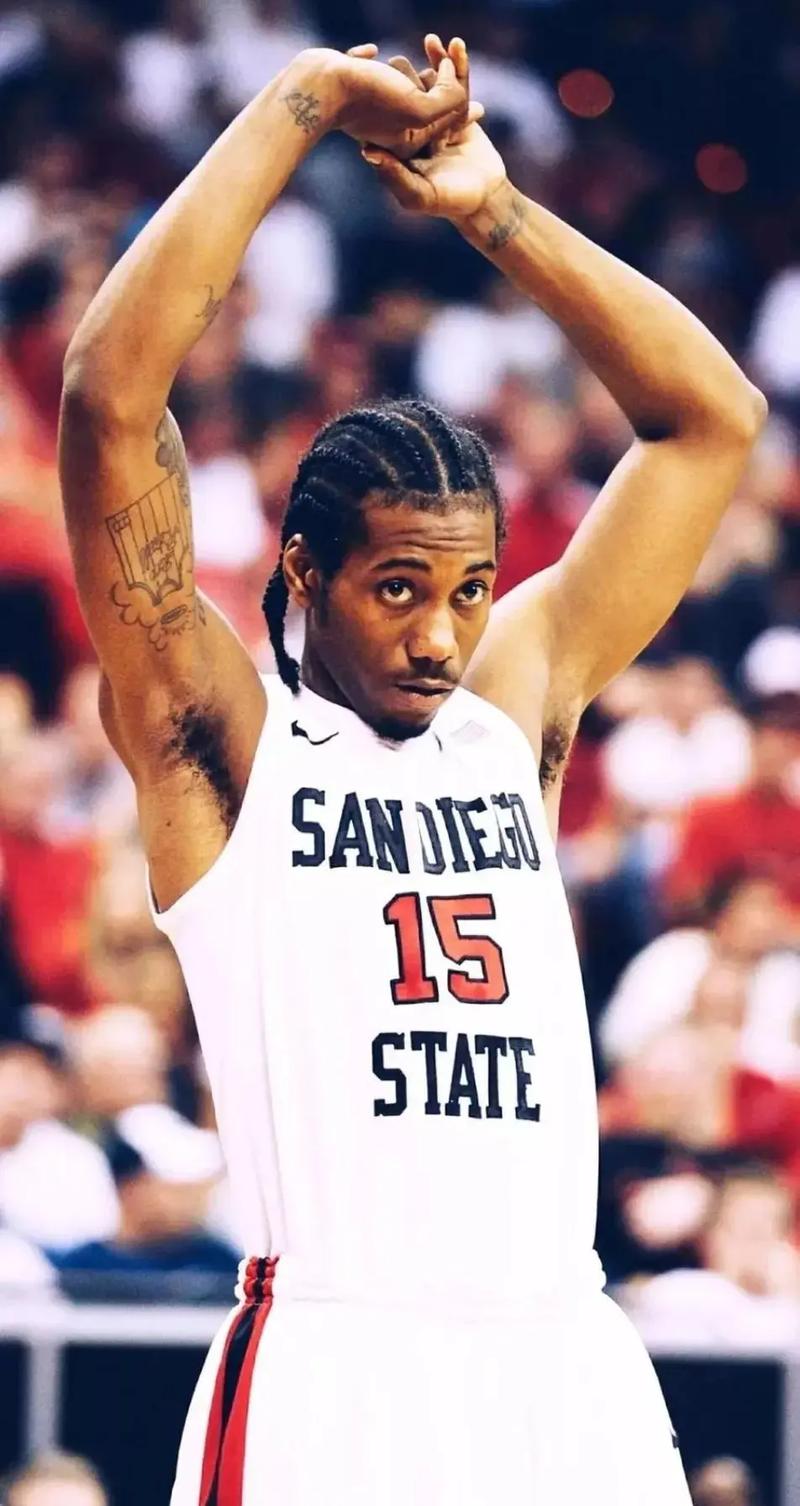 埃芬博格：希望未来乌尔比希成为拜仁一门，目前他是出色替补（埃芬博格：期待乌尔比希未来坐稳拜仁主力门将，当下他是可靠替补）