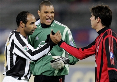 维维亚诺：孔蒂总是在抱怨，从来没有什么能让他满意（维维亚诺：孔蒂总爱抱怨，从未有任何事能让他满意）