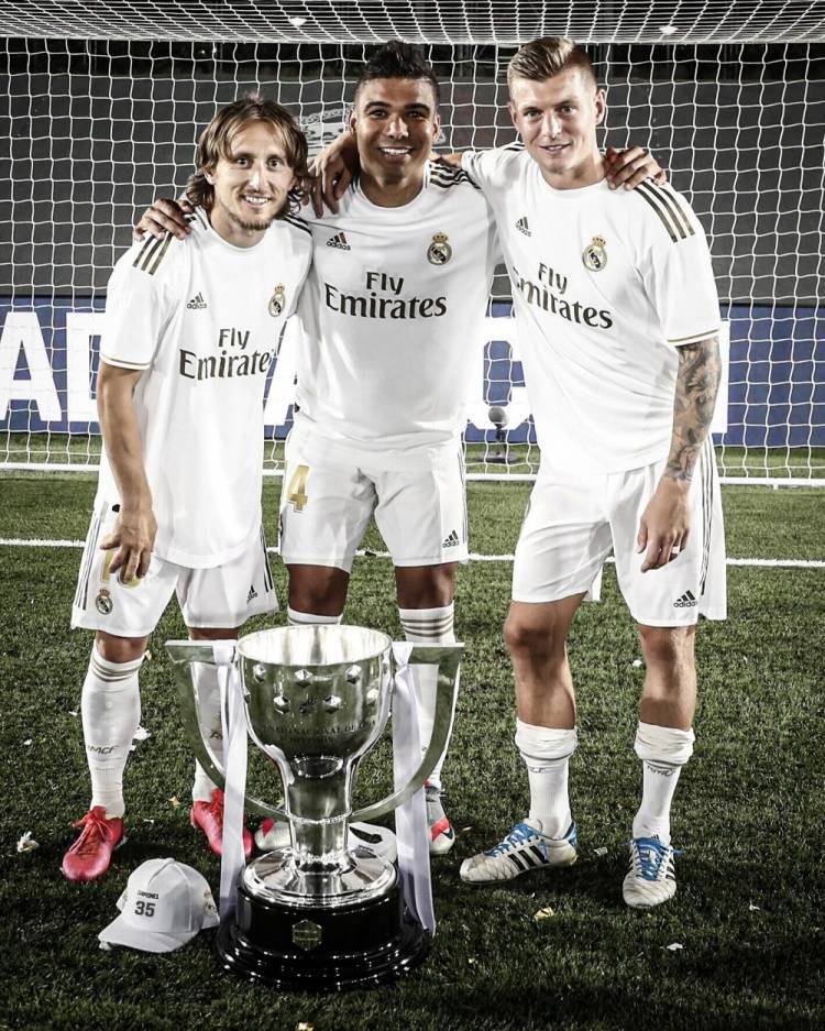 胡荷韬：齐心协力就能战胜一切，下场继续拼（胡荷韬：众志成城必克万难，下一场继续全力以赴）