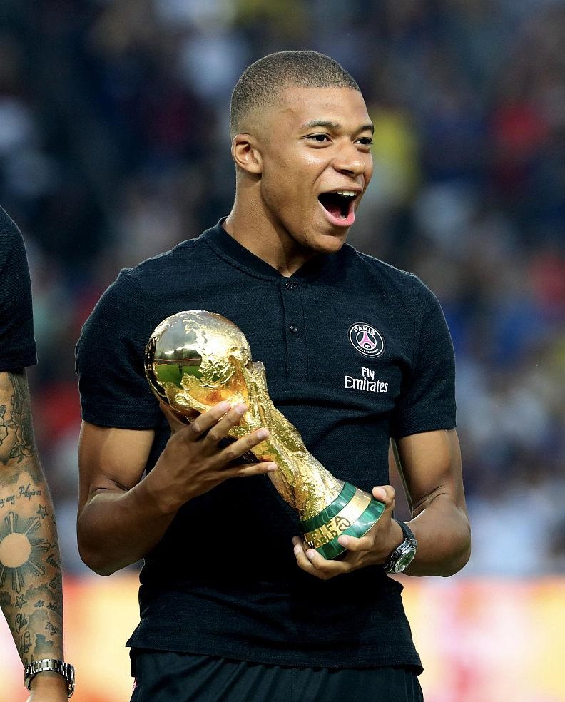 安帅：若内马尔比其他人出色就可踢世界杯，我不欠任何人人情（安切洛蒂：内马尔若优于他人即可征战世界杯，我不欠任何人情）