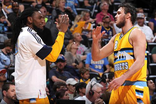 篮球勇士队中锋封盖次数创新高（勇士队中锋封盖数创下历史新高）